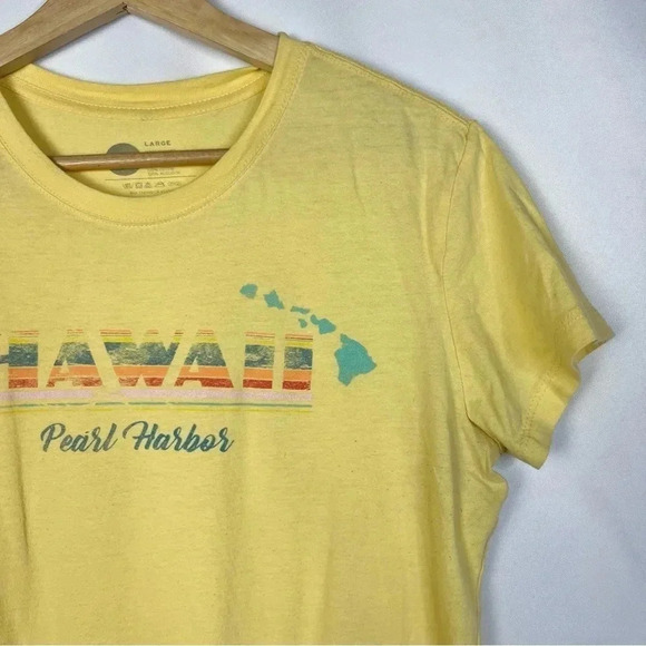Roxy Yellow Hawaii Pearl Harbor Crewneck Short Sleeve T-Shirt L - Picture 3 of 3